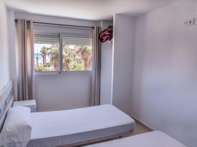 Alquiler de una casa en Cabanyal de 4 habitaciones y 2 baños perfecto para familia grande o grupos