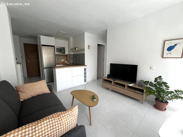 ALQUILER DE VERANO APARTAMENTO 1 DORMITORIO 1ª LINEA DE PLAYA TORREBLANCA, FUENGIROLA. PISCINA