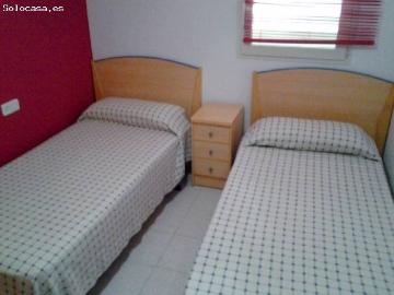 ALQUILER DE VERANO PISO DE 3 HABITACIONES EN PRIMERA LINEA DE MAR EN CUNIT DOR