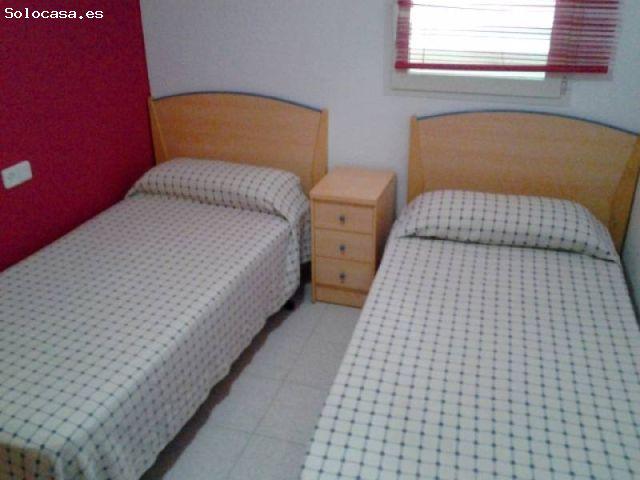 ALQUILER DE VERANO PISO DE 3 HABITACIONES EN PRIMERA LINEA DE MAR EN CUNIT DOR