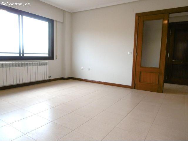 ALQUILER DE VIVIENDA CON TRES DORMITORIOS EN ZONA SUR