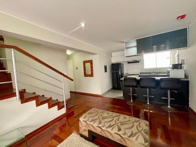 ALQUILER DE ACOGEDOR DUPLEX EN MIRAFLORES