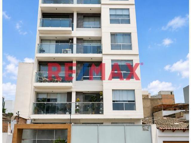 Alquiler De Amplio Departamento En Miraflores
