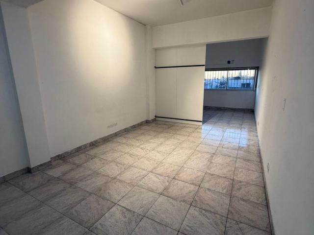 Alquiler de amplio monoambiente divisible sobre Av. Crovara al 800 Villa Madero – Carrara Propiedades