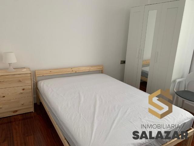 ALQUILER DE AMPLIA VIVIENDA JUNTO A LA ALHÓNDIGA JULIO Y AGOSTO!