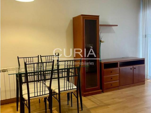 Alquiler de apartamento en ZONA ALTA CON PARKING PARA PAREJA O PERSONA SOLA