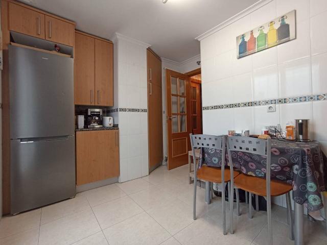Alquiler de ático de 2 habitaciones en Burgos Capital, zona San Pedro y San Felices