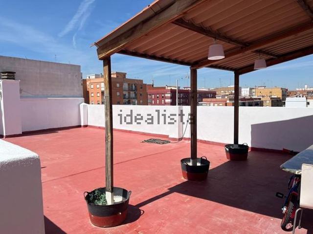 Alquiler de ático en Torrefiel