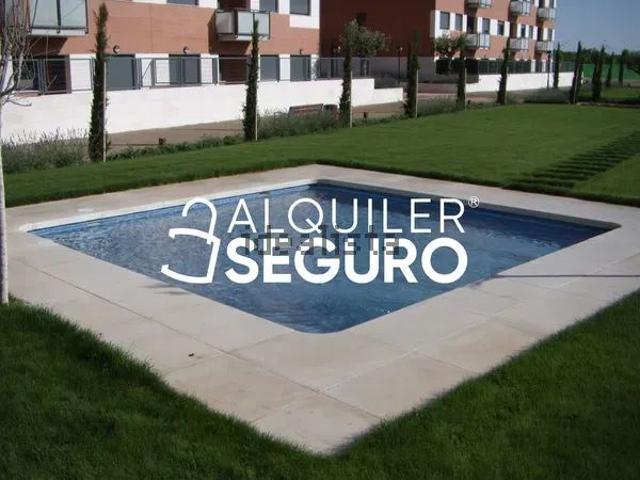 Alquiler de ático en Calle Alonso de Estrada