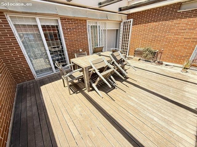 ALQUILER DE ATICO EN RONDA SUR, 2 DORMITORIOS, TERRAZA 25 M2 GARAJE