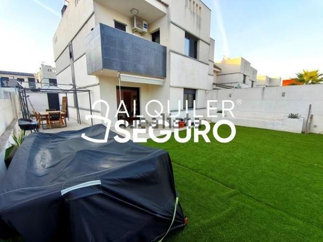 Alquiler de casa o chalet independiente en Calle Benito Pérez Galdós