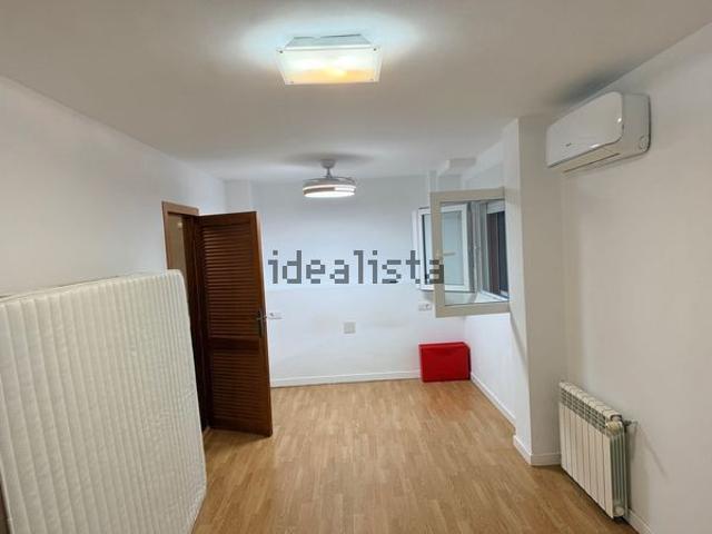 Alquiler de casa o chalet independiente en Calle Hierbabuena, 23