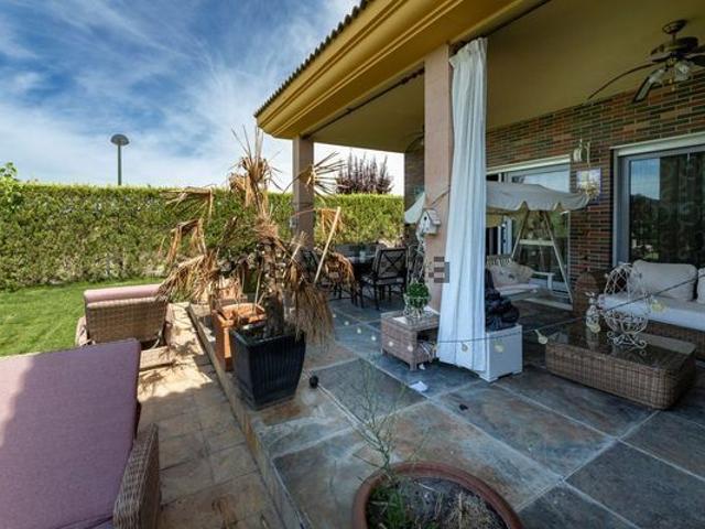 Alquiler de casa o chalet independiente en Calle Italia