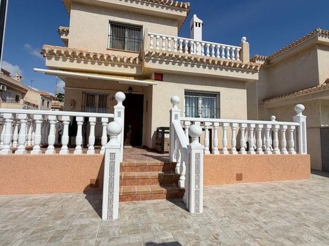 Alquiler de casa o chalet independiente en Calle Nicolás de Bussi, 1201