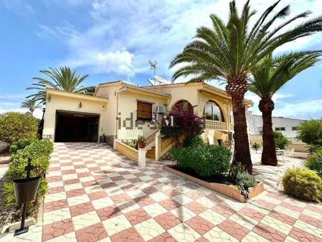 Alquiler de casa o chalet independiente en Centro de la Ciudad Quesada