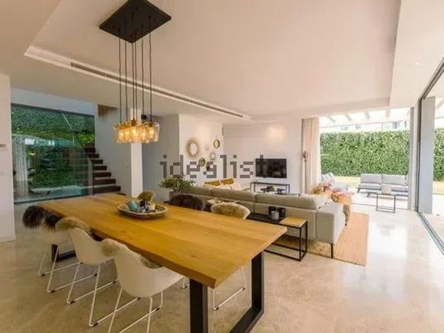 Alquiler de casa o chalet independiente en Avenida del Mirador