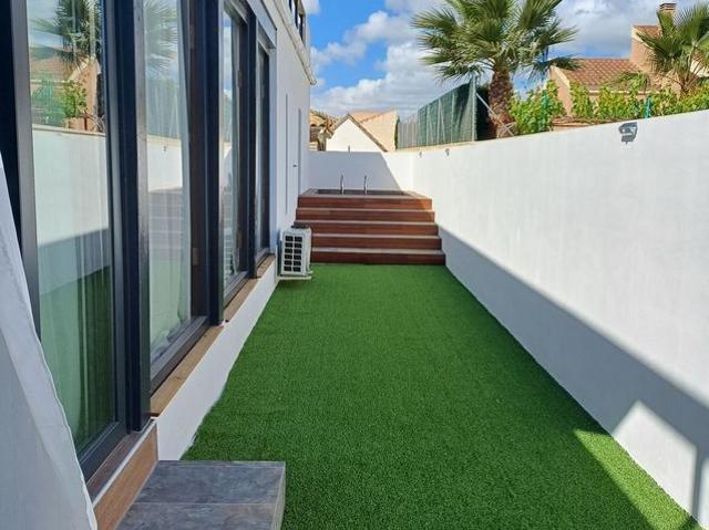 Alquiler de casa o chalet independiente en Avenida Orihuela Montezenia, 10