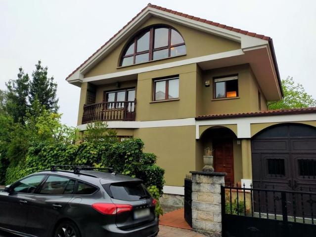 Alquiler de casa o chalet independiente en Barrio Isequilla
