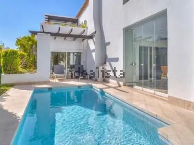 Alquiler de casa o chalet independiente en Pintor Francisco Iturrino, 12