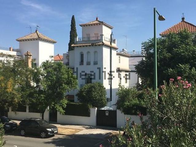 Alquiler de casa o chalet independiente en Reina Mercedes Heliópolis