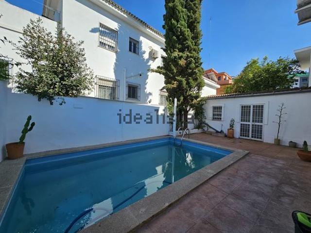Alquiler de casa o chalet independiente en Reina Mercedes Heliópolis