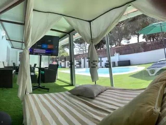 Alquiler de casa o chalet independiente en Urb Los Pinos, 20