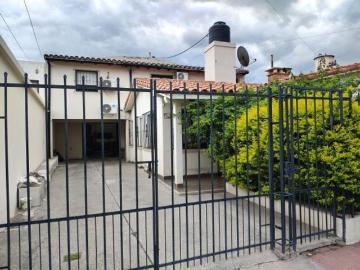 ALQUILER DE CASA CON OPCION A VENTA BARRIO TRES CERRITOS, CALLE LOS FRESNOS 136, ENTRE LOS TARCOS Y LOS GUYA. SALTACANES