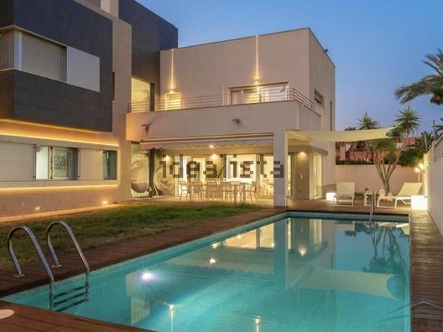 Alquiler de casa de pueblo en Aguadulce sur