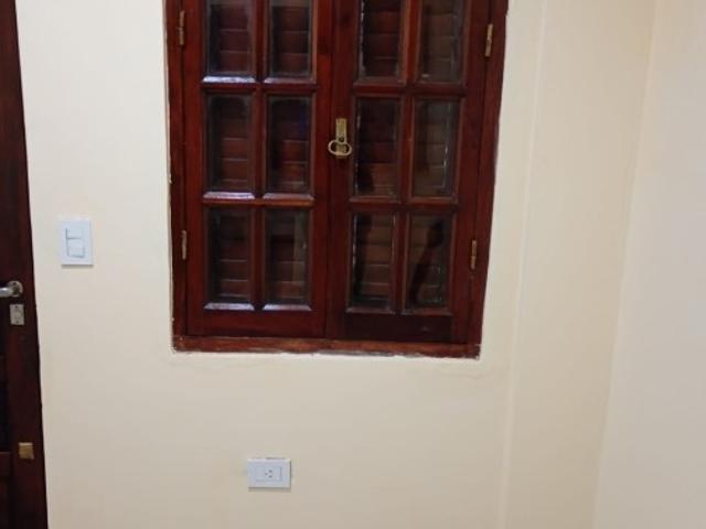 Alquiler de casa dos ambientes en Adrogué