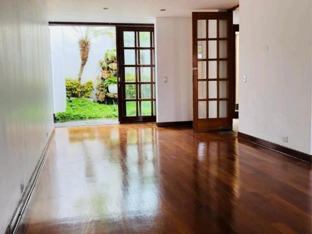 Alquiler de Casa en Exclusiva Zona de La Aurora, Miraflores – A Pasos de Parques