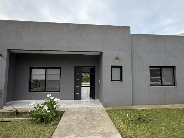 Alquiler De Casa En Los Arces