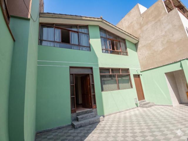 ALQUILER DE CASA EN SANTIAGO DE SURCO