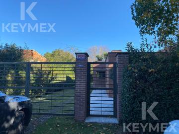 Alquiler de casa quinta 2 dormitorios y dependencias, pileta y 3.000 m2 de lote