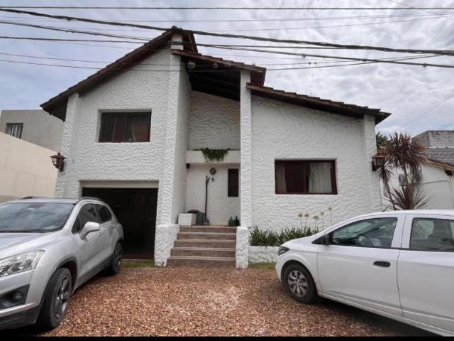 Alquiler de Casa 5 o mas ambientes en Escobar Loma Verde