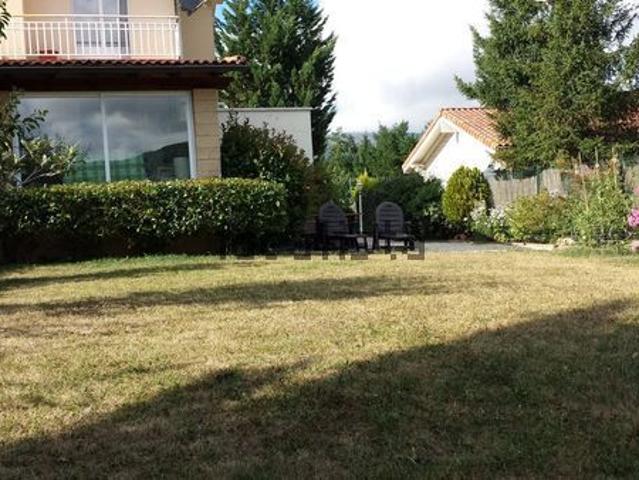 Alquiler de chalet adosado en Uria, 26