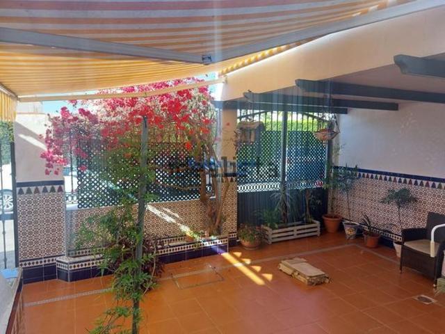 Alquiler de chalet adosado en Zona Avenida de Europa
