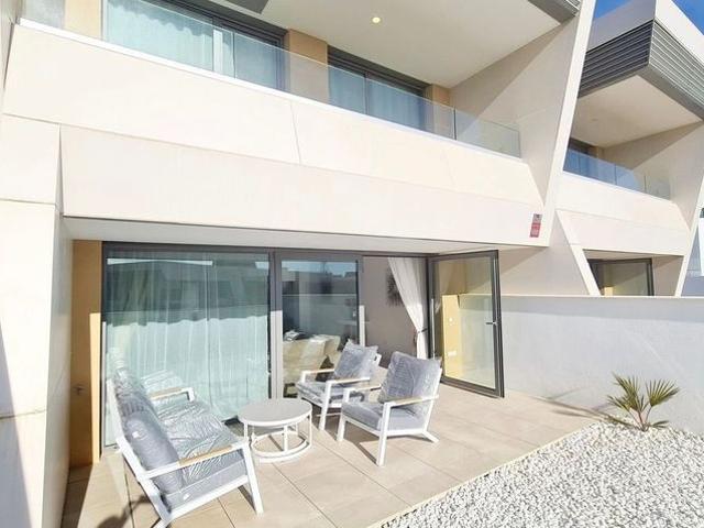 Alquiler de chalet adosado en Avenida Carmen Werner