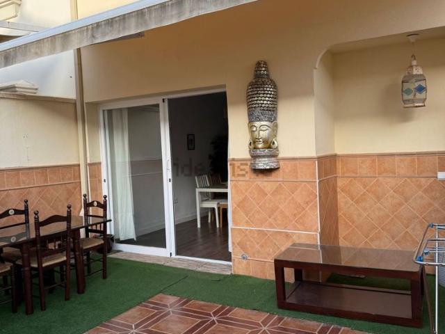 Alquiler de chalet adosado en Calle Tomás Moro, 18