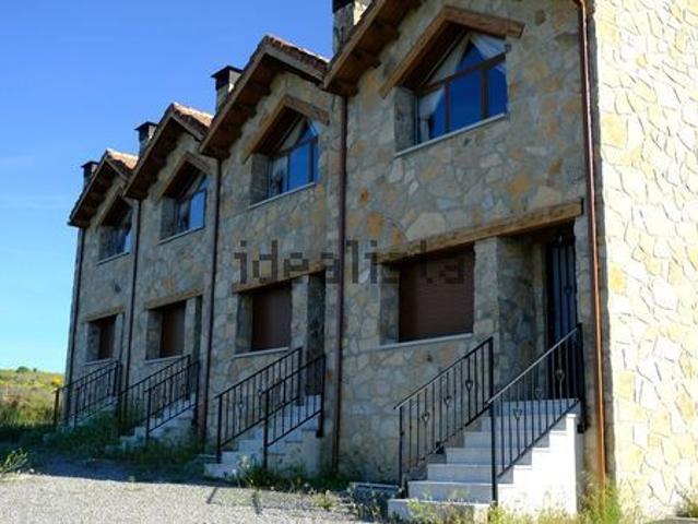 Alquiler de chalet adosado en Calle Albornillo, 44