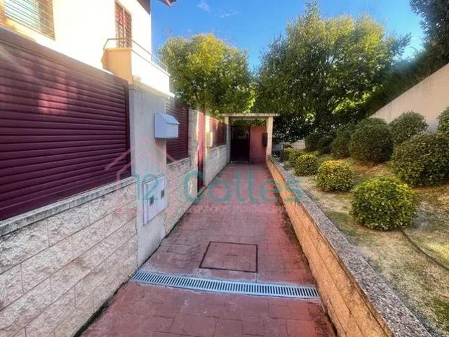 Alquiler de chalet adosado en Calle Alhambra de Granada s/n