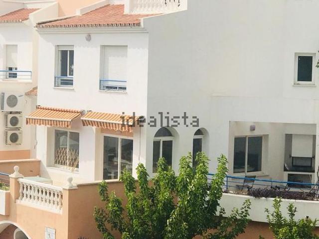 Alquiler de chalet adosado en Calle Cardos, 39