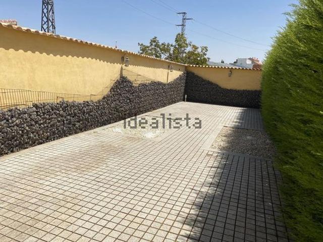 Alquiler de chalet adosado en Calle Clavel, 7