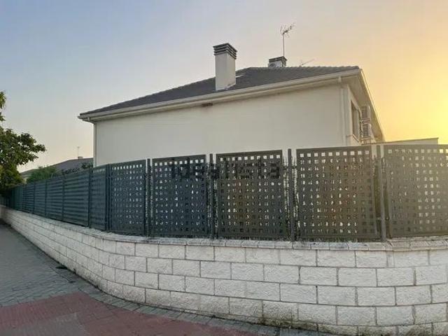 Alquiler de chalet adosado en Calle monasterio de Guadalupe s/n