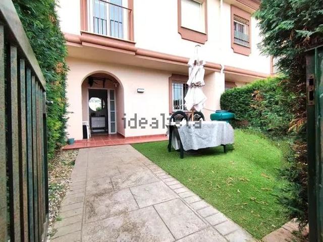 Alquiler de chalet adosado en Calle Sócrates