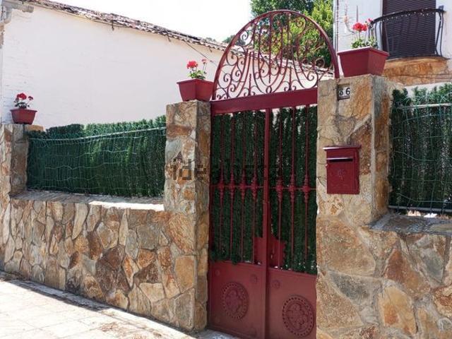 Alquiler de chalet adosado en Carretera Candeleda, 36