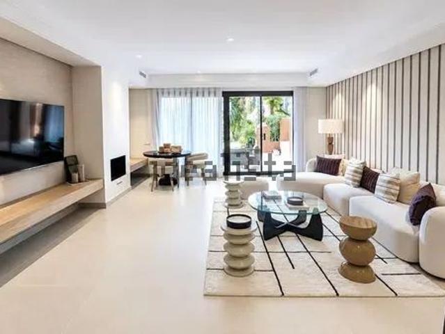 Alquiler de chalet adosado en Lomas de Marbella Club