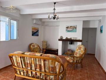 Alquiler de Chalet Independiente + apartamentos + estudio Larga temporada