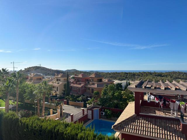 Alquiler de Chalet independiente con piscina privada en Balcon de Finestrat