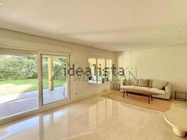 Alquiler de chalet pareado en Valdemarín