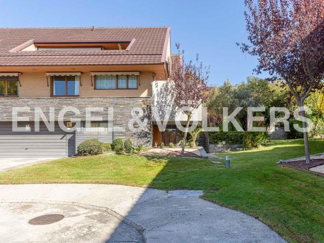 Alquiler de chalet pareado en Valdepastores Las Encinas